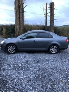 2010 - Volkswagen Jetta Manual