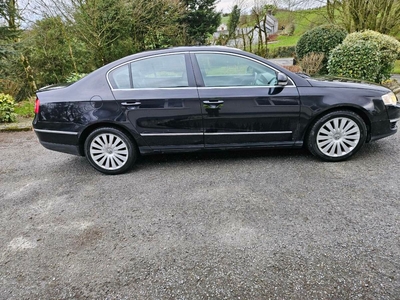 2010 - Volkswagen Passat ---