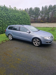 2010 - Volkswagen Passat Manual