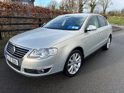 2010 - Volkswagen Passat Manual