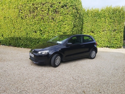 2010 - Volkswagen Polo Manual