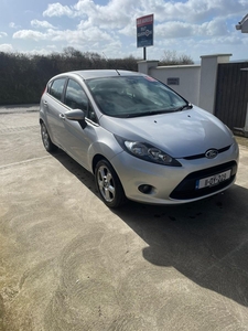 2011 - Ford Fiesta Manual