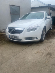 2011 - Opel Insignia Manual