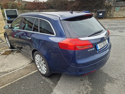 2011 - Opel Insignia Manual