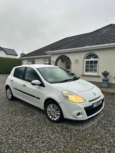 2011 - Renault Clio Manual