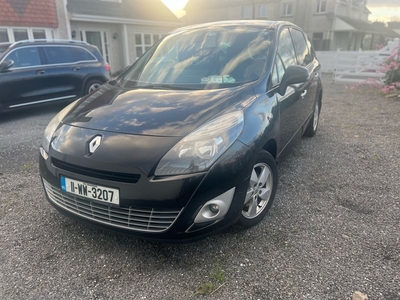 2011 - Renault Grand Scenic Manual