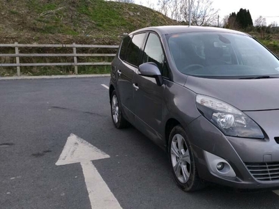 2011 - Renault Grand Scenic Manual