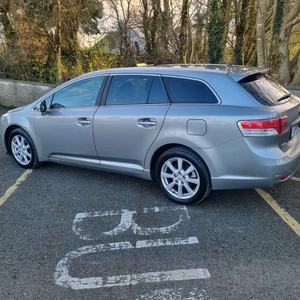 2011 - Toyota Avensis Manual