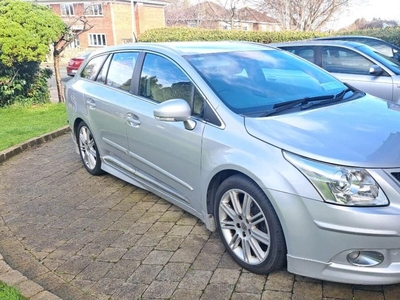 2011 - Toyota Avensis Manual