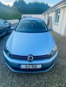 2011 - Volkswagen Golf Manual