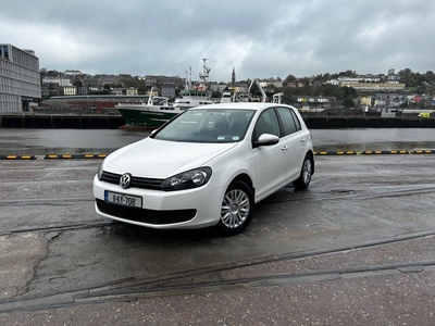 2011 - Volkswagen Golf Manual