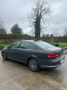 2011 - Volkswagen Passat Manual