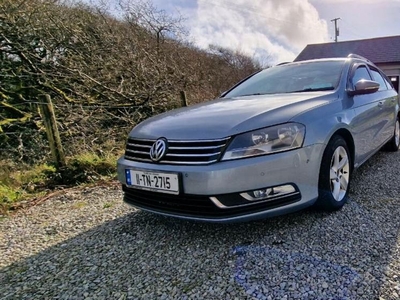 2011 - Volkswagen Passat Manual