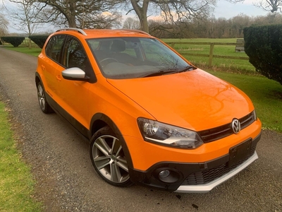 2011 - Volkswagen Polo Automatic