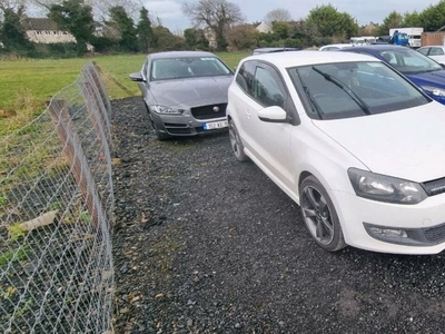 2011 - Volkswagen Polo Manual