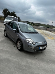 2012 - Fiat Punto Manual