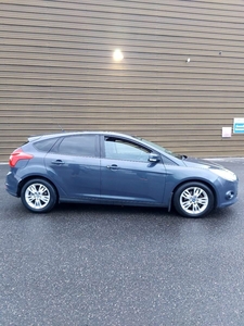 2012 - Ford Focus Manual