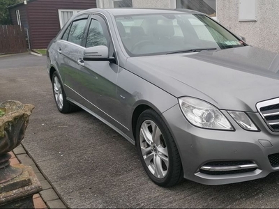 2012 - Mercedes-Benz E-Class Automatic