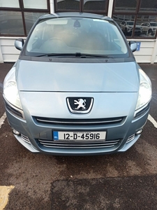 2012 - Peugeot 5008 Manual