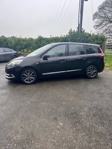 2012 - Renault Grand Scenic Manual