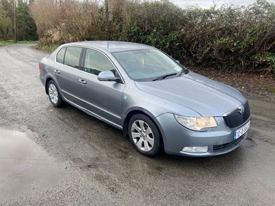 2012 - Skoda Superb Manual