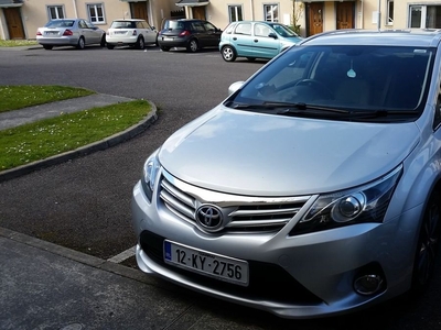 2012 - Toyota Avensis Manual