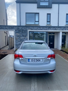 2012 - Toyota Avensis Manual