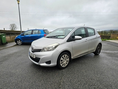 2012 - Toyota Yaris Manual