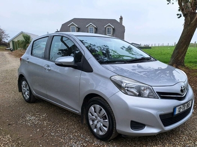 2012 - Toyota Yaris Manual