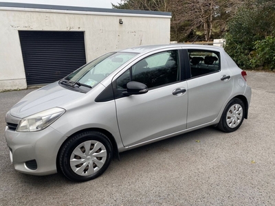 2012 - Toyota Yaris Manual