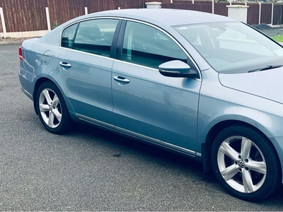 2012 - Volkswagen Passat Manual