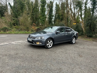 2012 - Volkswagen Passat Manual