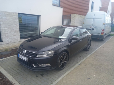 2012 - Volkswagen Passat Manual