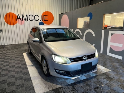 2012 - Volkswagen Polo Automatic