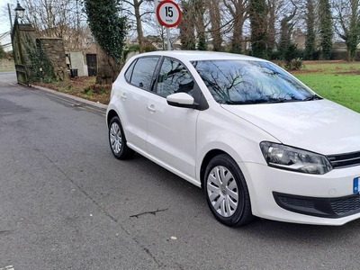 2012 - Volkswagen Polo Automatic