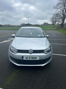 2012 - Volkswagen Polo Manual