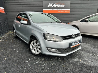 2012 - Volkswagen Polo Manual