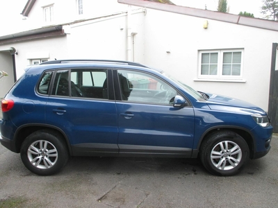 2012 - Volkswagen Tiguan Manual