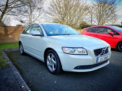 2012 - Volvo S40 Manual