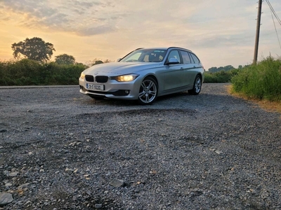 2013 - BMW 3-Series Manual