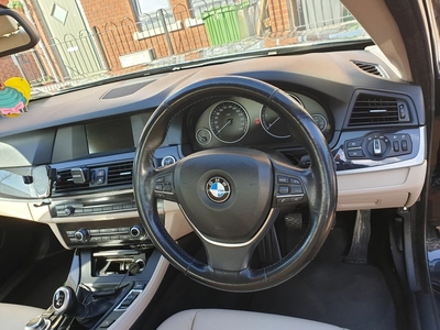 2013 - BMW 5-Series Manual