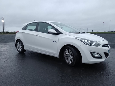 2013 - Hyundai i30 Manual