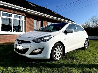 2013 - Hyundai i30 Manual