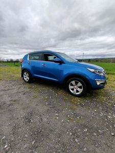 2013 - Kia Sportage Manual