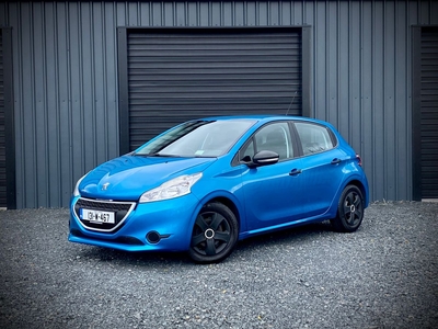 2013 - Peugeot 208 Manual