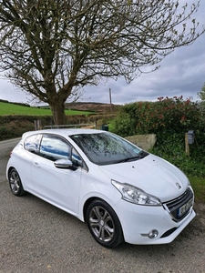 2013 - Peugeot 208 Manual