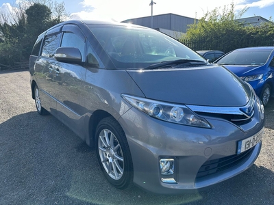 2013 - Toyota Estima Automatic