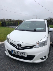 2013 - Toyota Yaris Manual