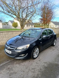 2013 - Vauxhall Astra Manual