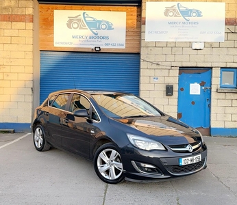 2013 - Vauxhall Astra Manual